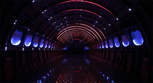 Artikelbild für: Audiovisuelle Installation in einem Flugzeug: Porta Estel·lar – eine Reise zu den Sternen