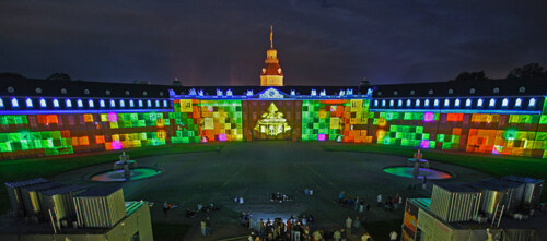 Artikelbild für: Interaktive Lichtshows mit großen Menschenmassen: Besucher als einzelne LED-Pixel
