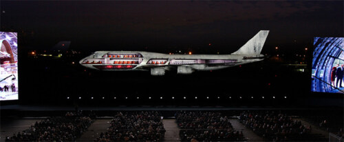 Artikelbild für: 100 Jahre Boeing: Projection Show auf einer 747