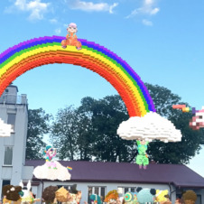 AR-Regenbogen mit LGBTQ Avataren bei der virtuellen Protest-Kampagne in Polen