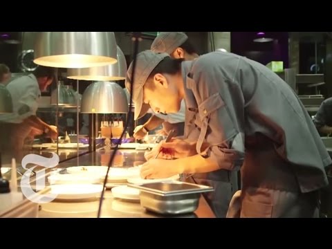 A 22-Course Meal, in 22 Settings - Shanghai&#039;s Ultraviolet Restaurant | The New York Times